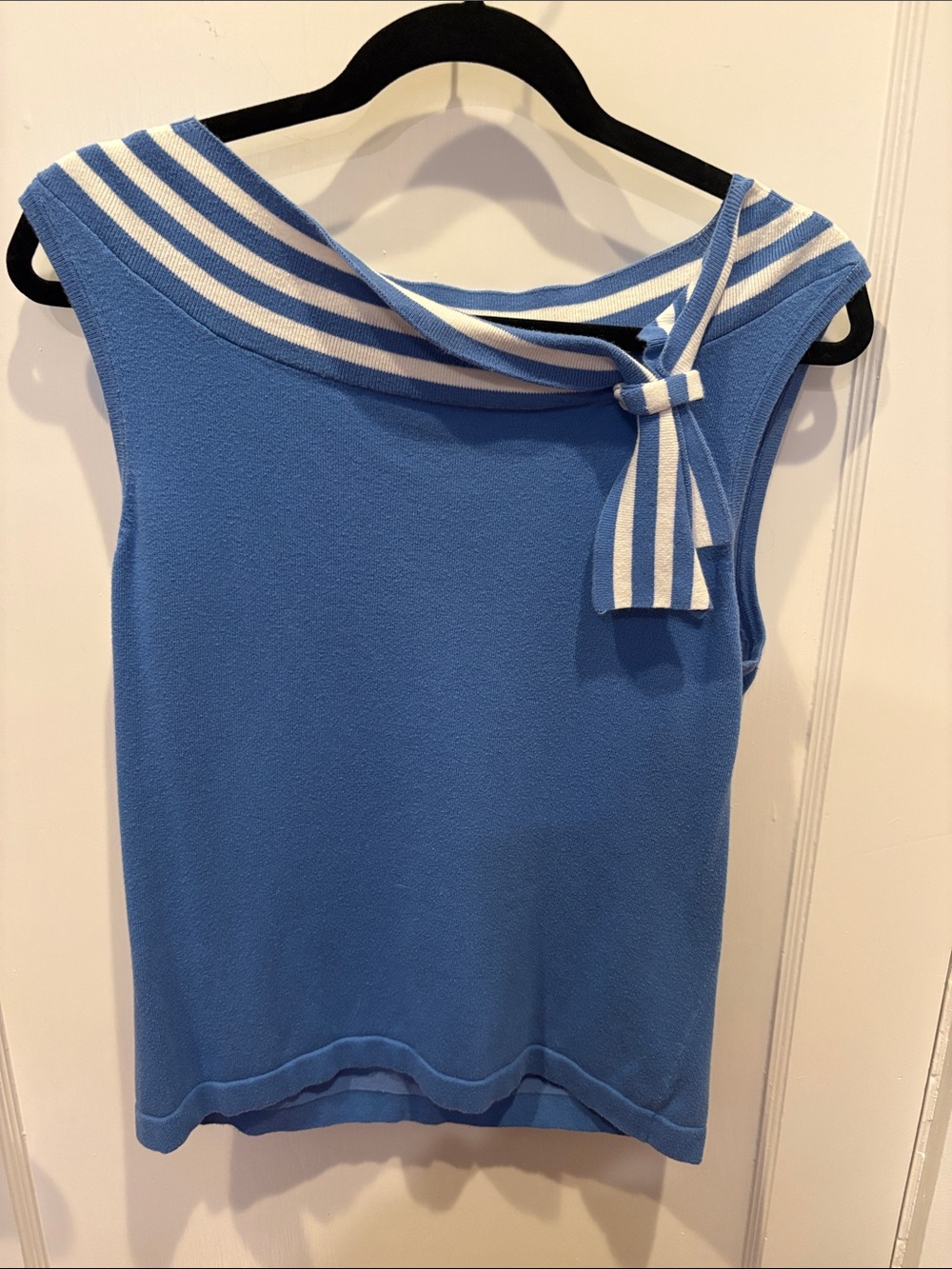 Sailor-Trim Knit Tank Top in Blue with Knot Accent BN506